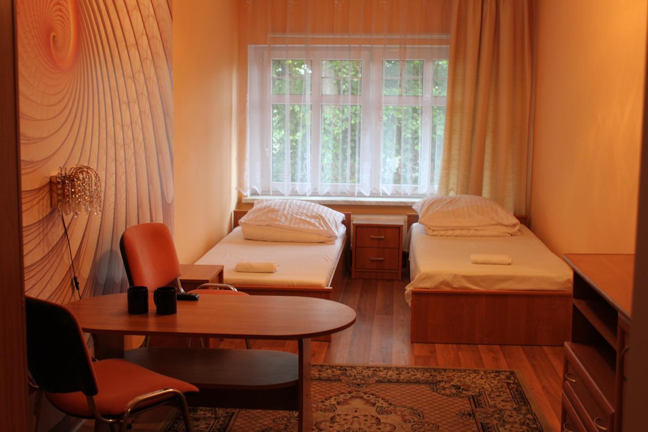 Palac Ogrodowa Тарновске Гори Екстериор снимка