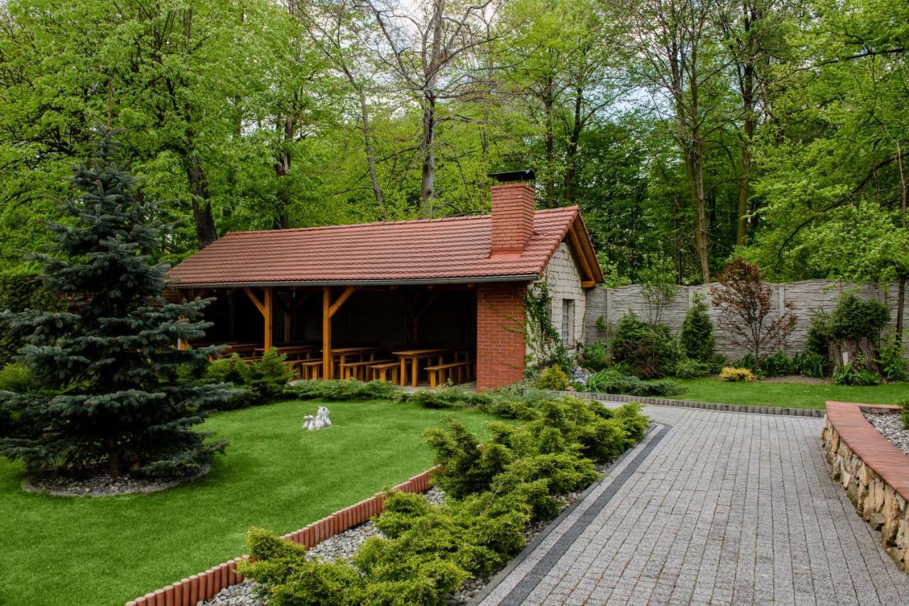 Palac Ogrodowa Тарновске Гори Екстериор снимка